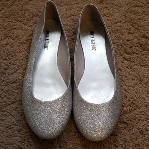 Sparkly Silver Flats (pre-owned)